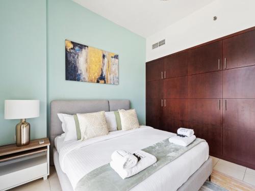Prestige Urban Escape 2BDR In La Fontana - image 2