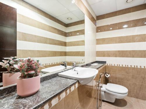 Prestige Urban Escape 2BDR In La Fontana - image 3