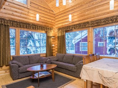 Holiday Home Hiisi mökki by Interhome (Holiday Home Hiisi mokki by Interhome) in Hyrynsalmi
