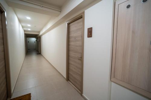 Barrique 19 - Breakfast delivered & Minibar - Mall Area - image 3