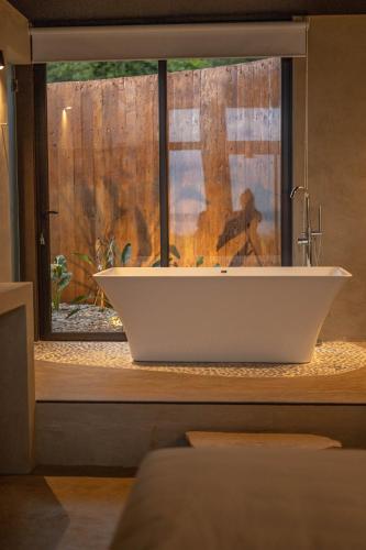 Létesítmények, Tava Glamping Cerro in San Bernardino