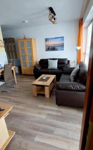Haus Sonnenschein - Whg 3 familiengerechte Wohnung mit 2 SZ und Terrasse in zentraler Lage, Grömitz