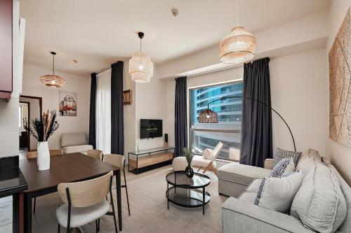 Cozy 1BR apartment in JBR, Dubaj