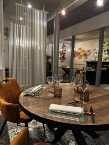 Restoran, RAVeL Hotel Cyrano in Waimes