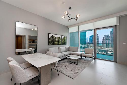 Exciting 1BR apartment Liv Marina in JBR, Dubái