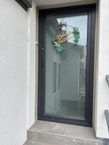 Entrance, Moderne Apartments in Wicker in Florsheim am Main
