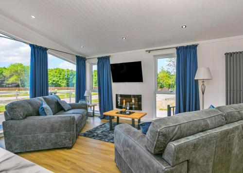 Спільний лаунж/ТБ зона, Finest Retreats - Silverwood Junior Chalet in Errol