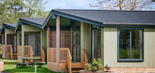 Finest Retreats - Silverwood Spa Lodge in Rait