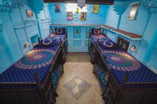 1 bunk bed