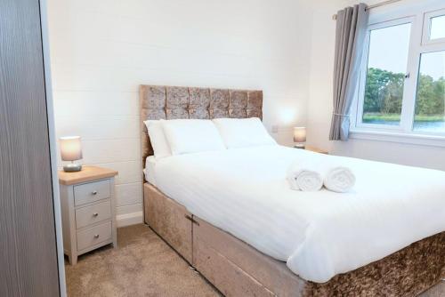 Finest Retreats - Silverwood Hideaway Lodge in Rait
