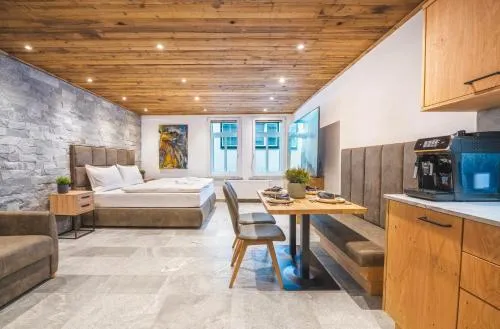 Alpine Essence Luxury Apartment in Zell am See Center in Zell am See, Österreich