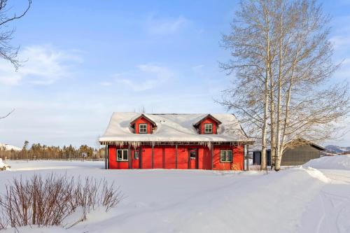 Abode at Open Meadows - image 12