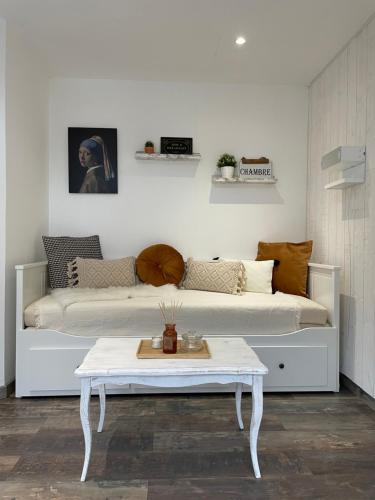 Ліжко, Charmant Studio in Ле Брель-ен-Бессон