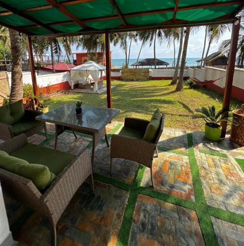 Green Protection Beach House Ghana in Nyanyanu
