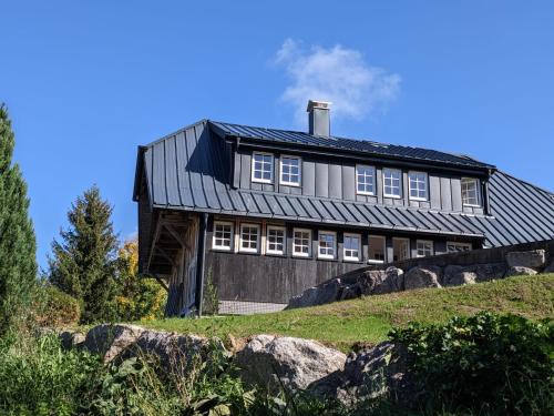GLÜCKAUF by Schwarzwaldquartier Sauna im Haus Skilift und Loipe in direkter Nähe Traumblick Tiefgarage E-Ladestation, Todtnauberg