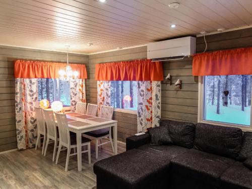 Holiday Home Jäkälätieva by Interhome (Holiday Home Jakalatieva by Interhome) in Yli-Kyrö