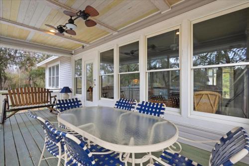 Suwannee House with Bungalow in Bell (FL)