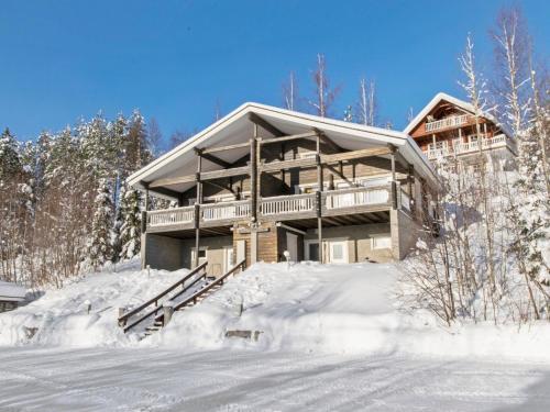 Holiday Home Hallan paroni a paritalo by Interhome in Hyrynsalmi