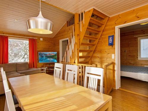 Holiday Home Hallan paroni a paritalo by Interhome in Hyrynsalmi