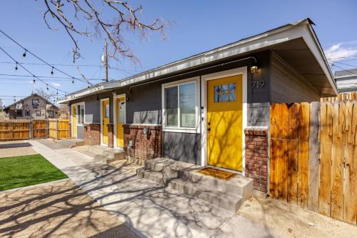 719 Mid-Town Retreat - image 4
