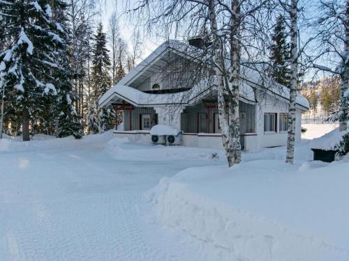 Holiday Home Hallantytär a2 paritalo by Interhome – khách sạn tại Hyrynsalmi
