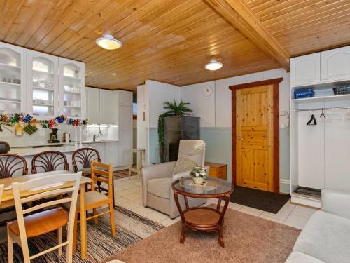 Holiday Home Kulma-alpit b paritalon alak by Interhome in Hyrynsalmi