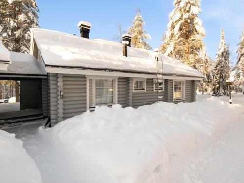 Holiday Home Ukkohovi 5 paritalo by Interhome in Hyrynsalmi