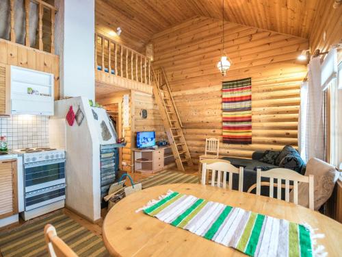 Holiday Home Ukkohovi 5 paritalo by Interhome in Hyrynsalmi