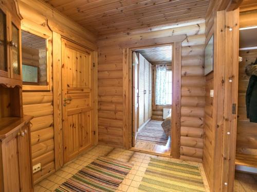 Holiday Home Ukkohovi 5 paritalo by Interhome in Hyrynsalmi