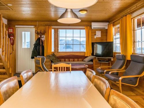 Holiday Home Alppikylä 1a paritalo by Interhome (Holiday Home Alppikyla 1a paritalo by Interhome) in Hyrynsalmi