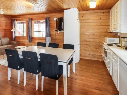 Holiday Home Alppikylä 4a paritalo by Interhome (Holiday Home Alppikyla 4a paritalo by Interhome) in Хюрюнсалмі