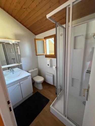 Vannas istaba, CHALET Cosy in Uxelles