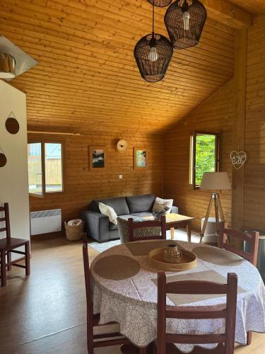 CHALET Cosy in Uxelles