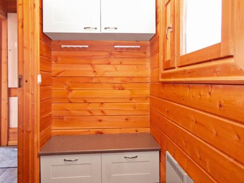 Holiday Home Lomasyväri 810 by Interhome (Holiday Home Lomasyvari 810 by Interhome) in 尼爾西艾