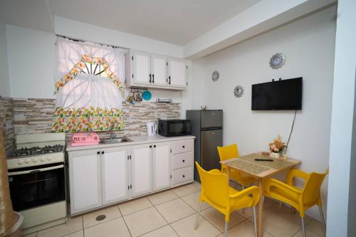 virtuve, Twyn Apartment in Canefield
