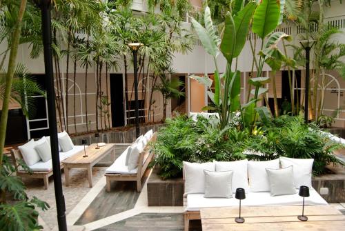 THE HOTEL – Cordoba, IA