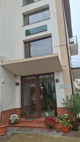 Ieeja, Hotel COLISEUM in Calafat