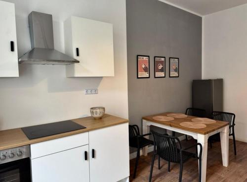 köök, Appartement "Peter" in Köthen mit 3 Schlafzimmern (Appartement "Peter" in Kothen mit 3 Schlafzimmern) in Kothen