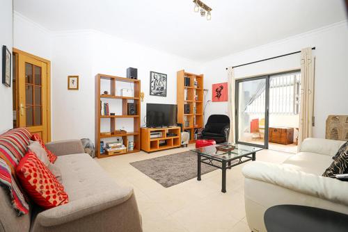 A64 - Barreira Holiday Flat In Lagos - Lagos