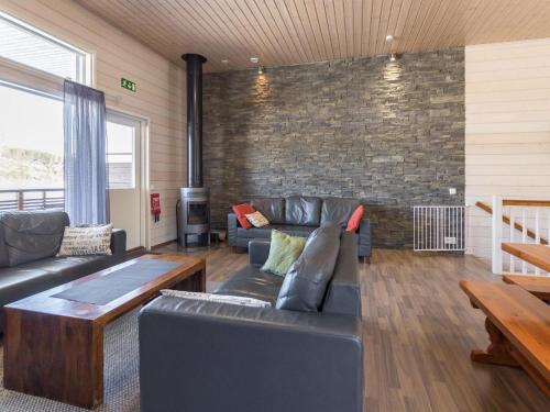 Holiday Home Hallan karhu b- paritalo by Interhome in Хюрюнсалмі