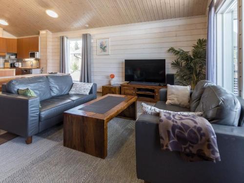 Holiday Home Hallan karhu b- paritalo by Interhome in Хюрюнсалмі