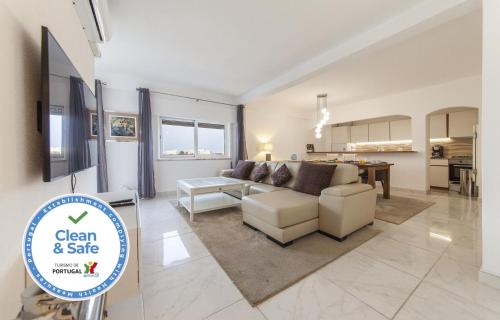 B57 - Marachique 2 Bed Flat