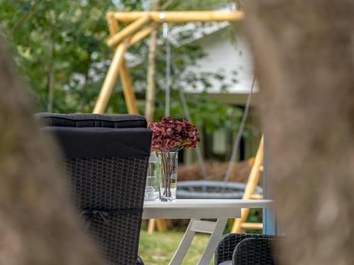 Balcó/terrassa, Holiday Home Chiuvana - 1-2km from the sea by Interhome in Hou