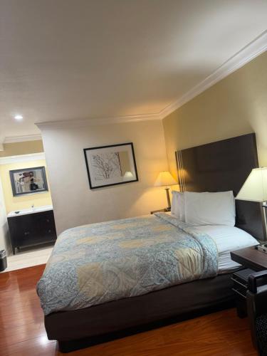 Lombard Plaza Motel