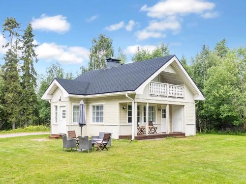 Holiday Home Villa vuorso by Interhome in Rānujarvi