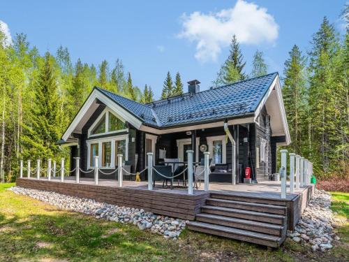 Holiday Home Lähderinne by Interhome (Holiday Home Lahderinne by Interhome) in โคมูลา