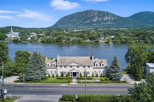 . Waterfront Mansion with Mont-Saint-Hilaire Views, Near Montreal