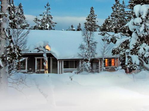 Holiday Home Tunturituuli a by Interhome