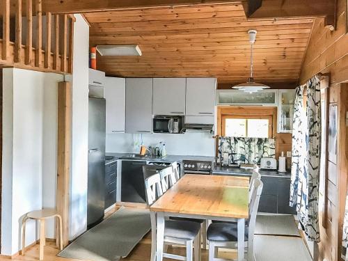 Holiday Home Hyrynpirtti mökki by Interhome (Holiday Home Hyrynpirtti mokki by Interhome) in Hyrynsalmi