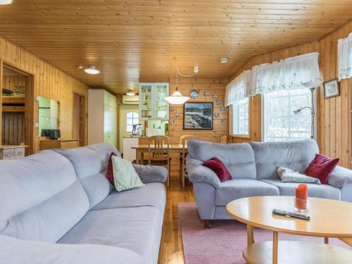 Holiday Home Villa heikinniemi by Interhome in 宙特薩